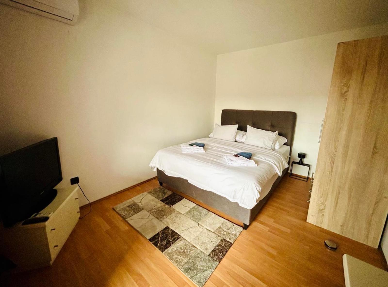 Fly By Suite - Zagreb Airport - 0-24H Self Check In&Out - Parking On Site เวลิคาโกริตซา ภายนอก รูปภาพ