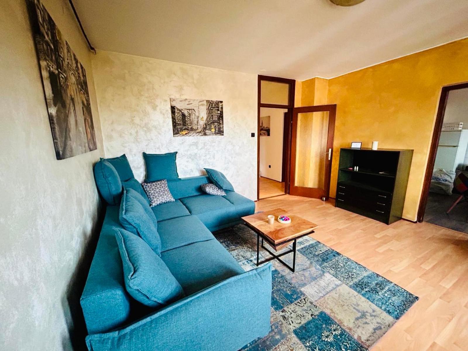 Fly By Suite - Zagreb Airport - 0-24H Self Check In&Out - Parking On Site เวลิคาโกริตซา ภายนอก รูปภาพ