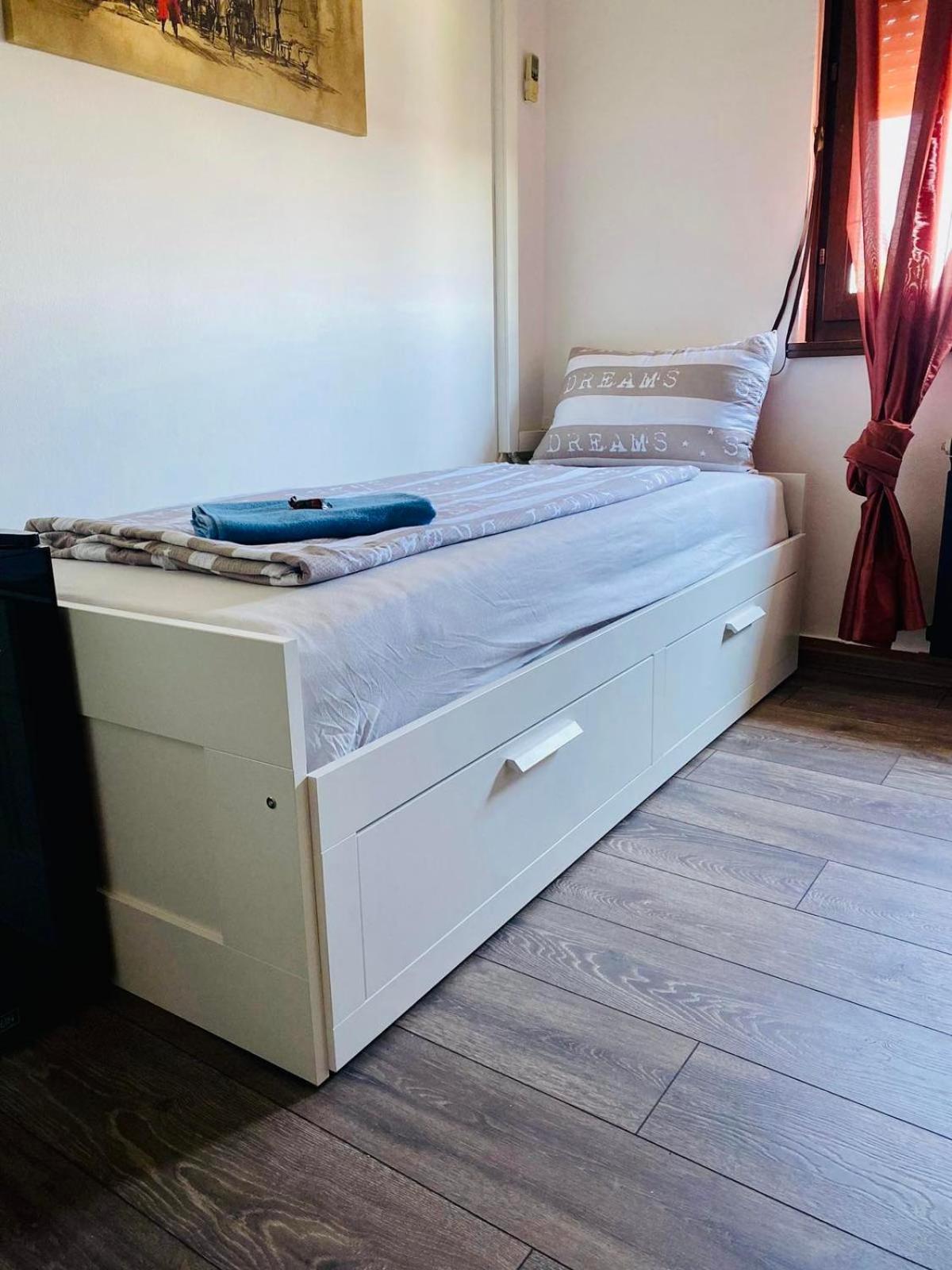 Fly By Suite - Zagreb Airport - 0-24H Self Check In&Out - Parking On Site เวลิคาโกริตซา ภายนอก รูปภาพ